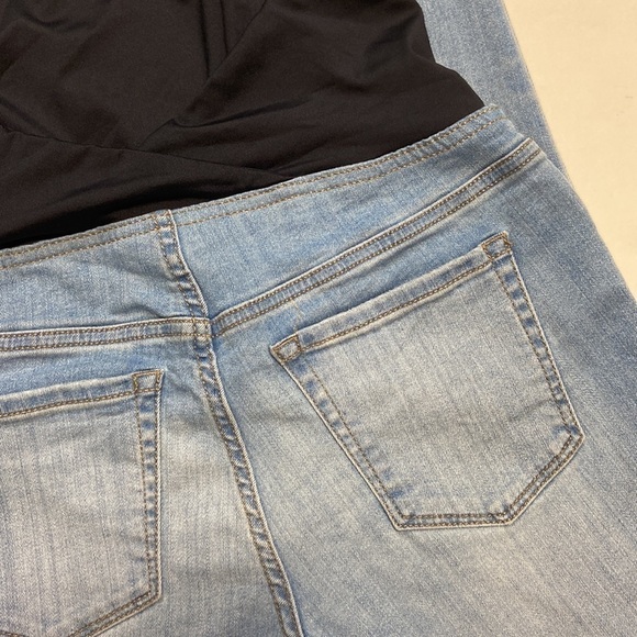 Isabel Maternity by Ingrid & Isabel Secret Fit Belly Crossover Panel Jeggings - Picture 14 of 16